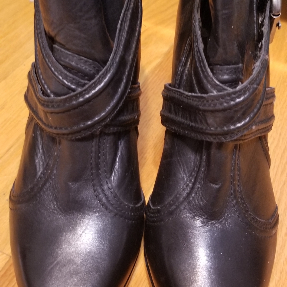 Maxstudio leather Booties
